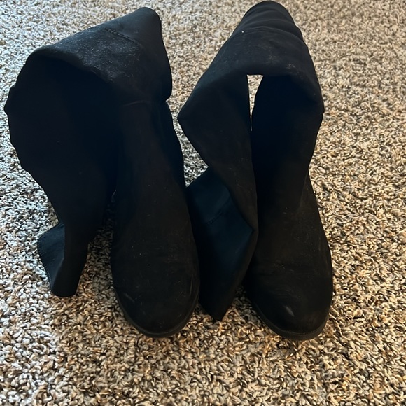 High knee Boots - Size 8 - Picture 3 of 3